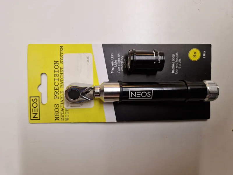 Neos precision detachable ratchet
