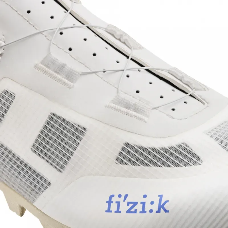 Fizik Vento Proxy Shoes in White-4