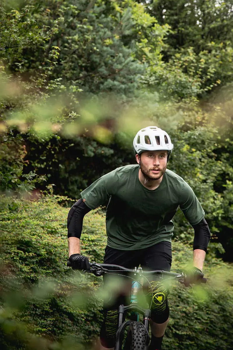 Endura SingleTrack Lite Elbow Protector II in Black