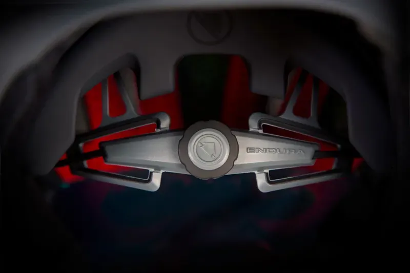 Endura D2Z Aeroswitch TT and Road Helmet in Black-4