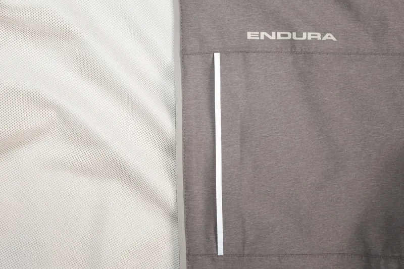 Endura Hummvee Waterproof Hooded Jacket in Black -2