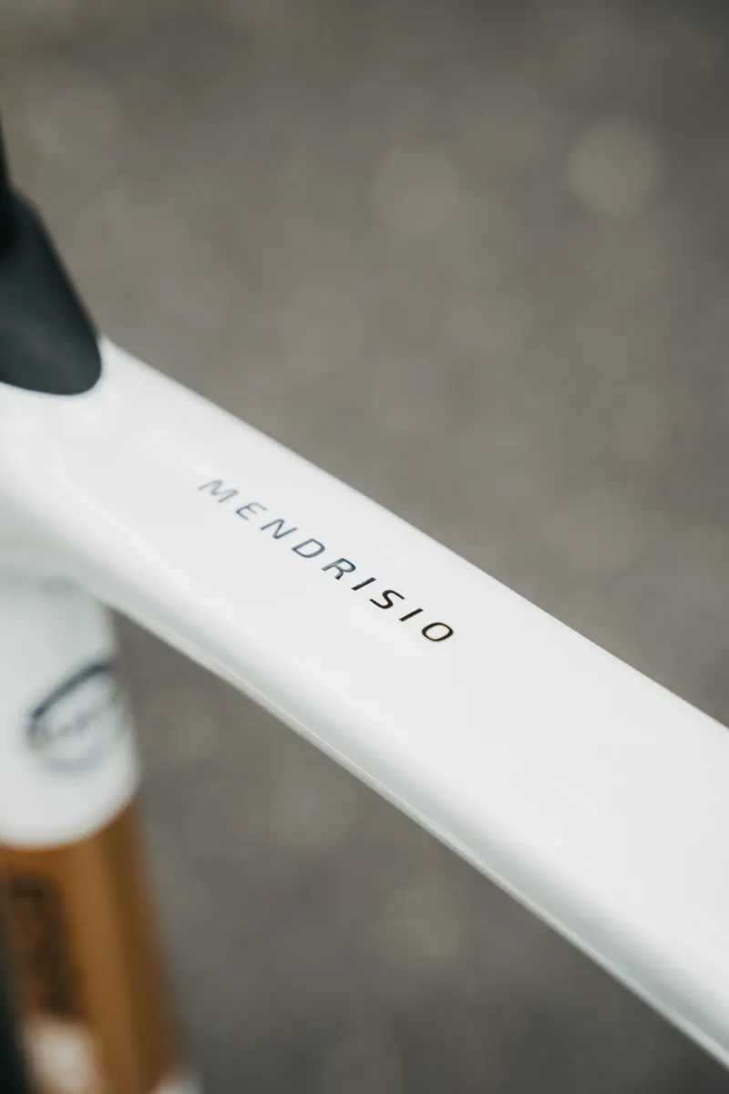 Eddy Merckx Mendrisio 105 Road Bike White-1