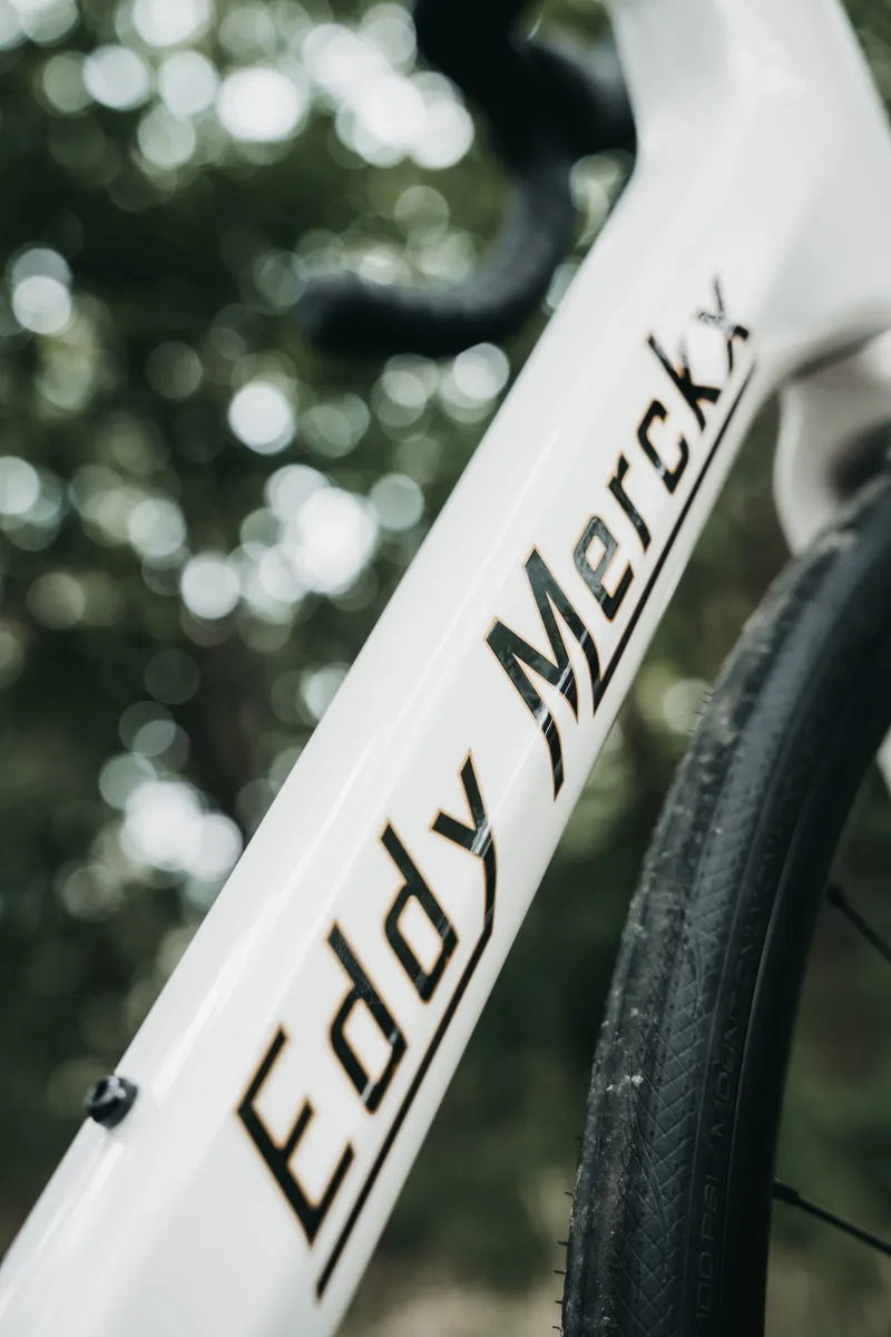 Eddy Merckx Mendrisio 105 Road Bike White-3