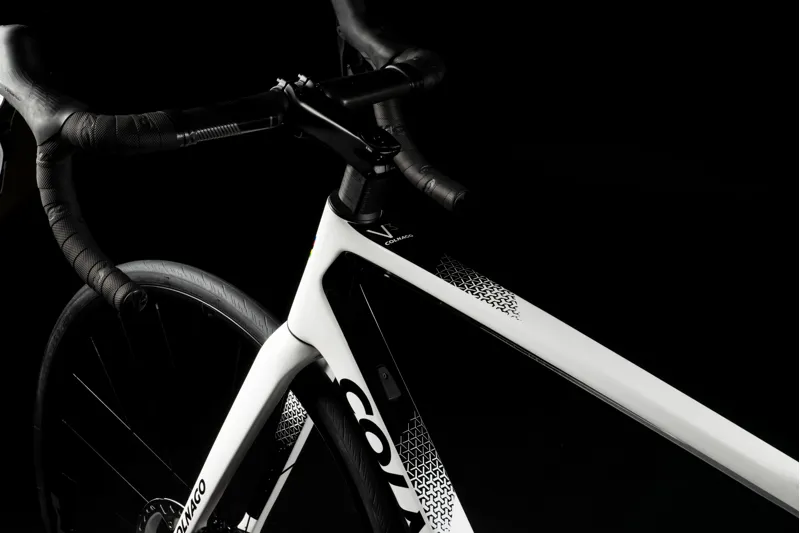 Colnago V3 Disc 2023 Complete Road Bike Rival AXS -2