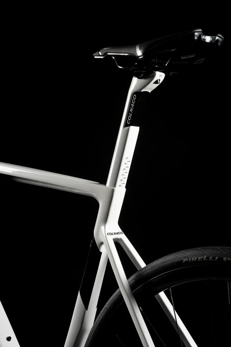 Colnago V3 Disc 2023 Complete Road Bike Rival AXS -3