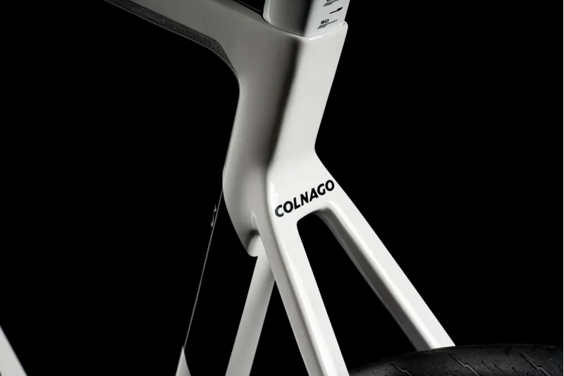 Colnago V3 Disc 2023 Complete Road Bike Rival AXS -4