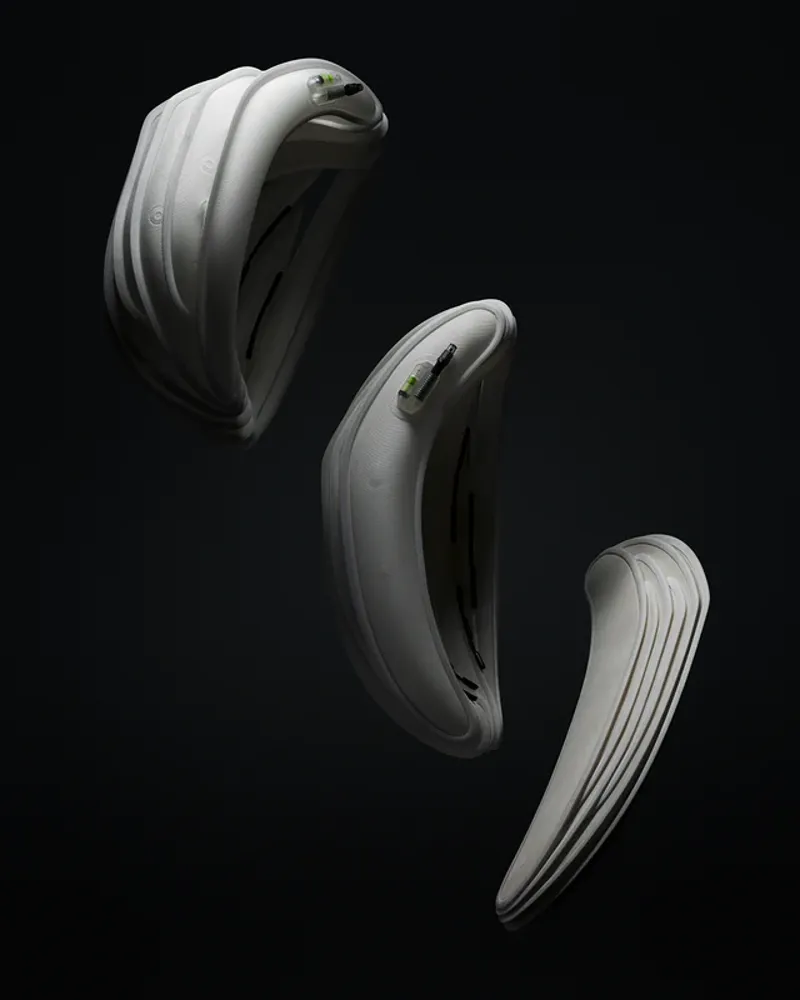 Ventete AH-1 Inflatable Helmet with E-Pump White-3