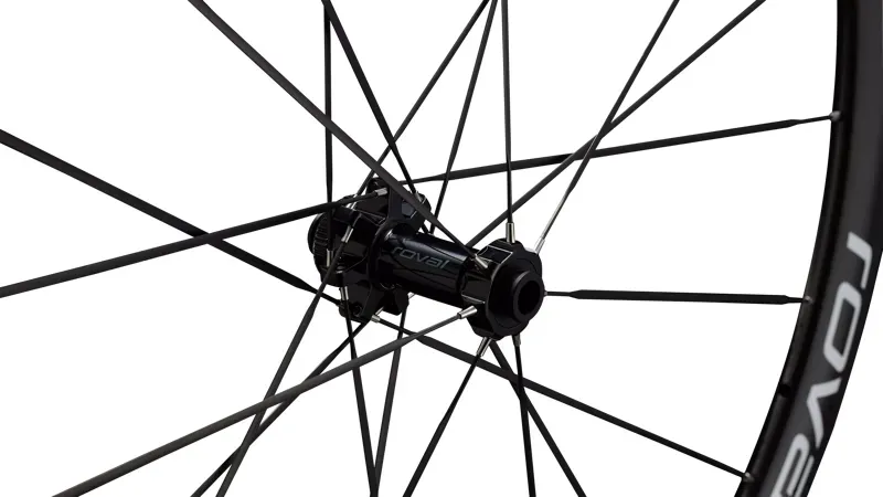 Roval Alpinist CLX III Carbon/ White 700c front-2